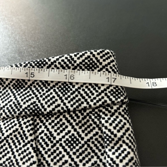 Old Navy Harper Pant Mid-Rise Ankle Women's Black White Abstract Print Size 12 - Picture 7 of 9